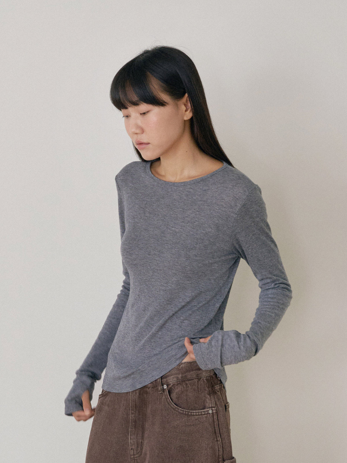 Finger Hole Long Sleeve - Charcoal 7