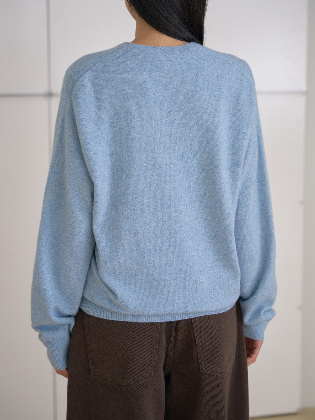 MARAN Cashmere Blend V-neck Pullover - Blue 商品画像17/21