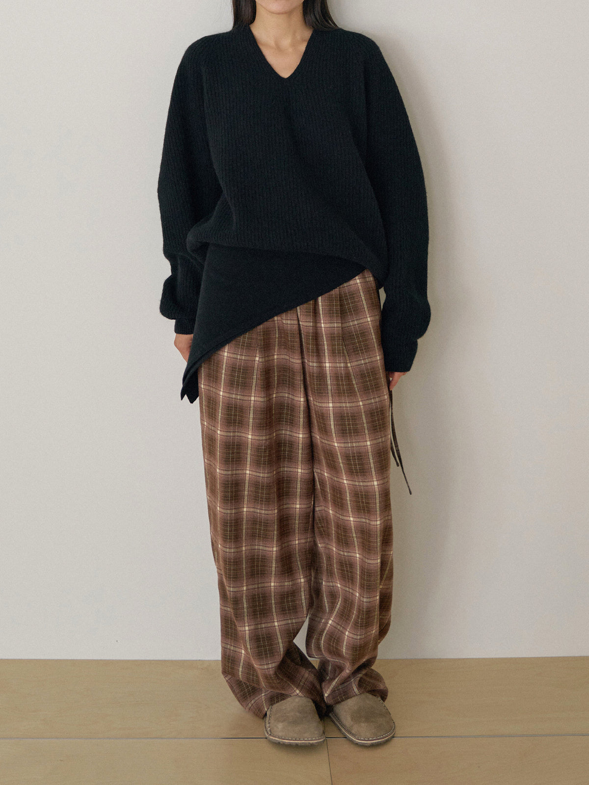 Cashmere Square Scarf - Black 5