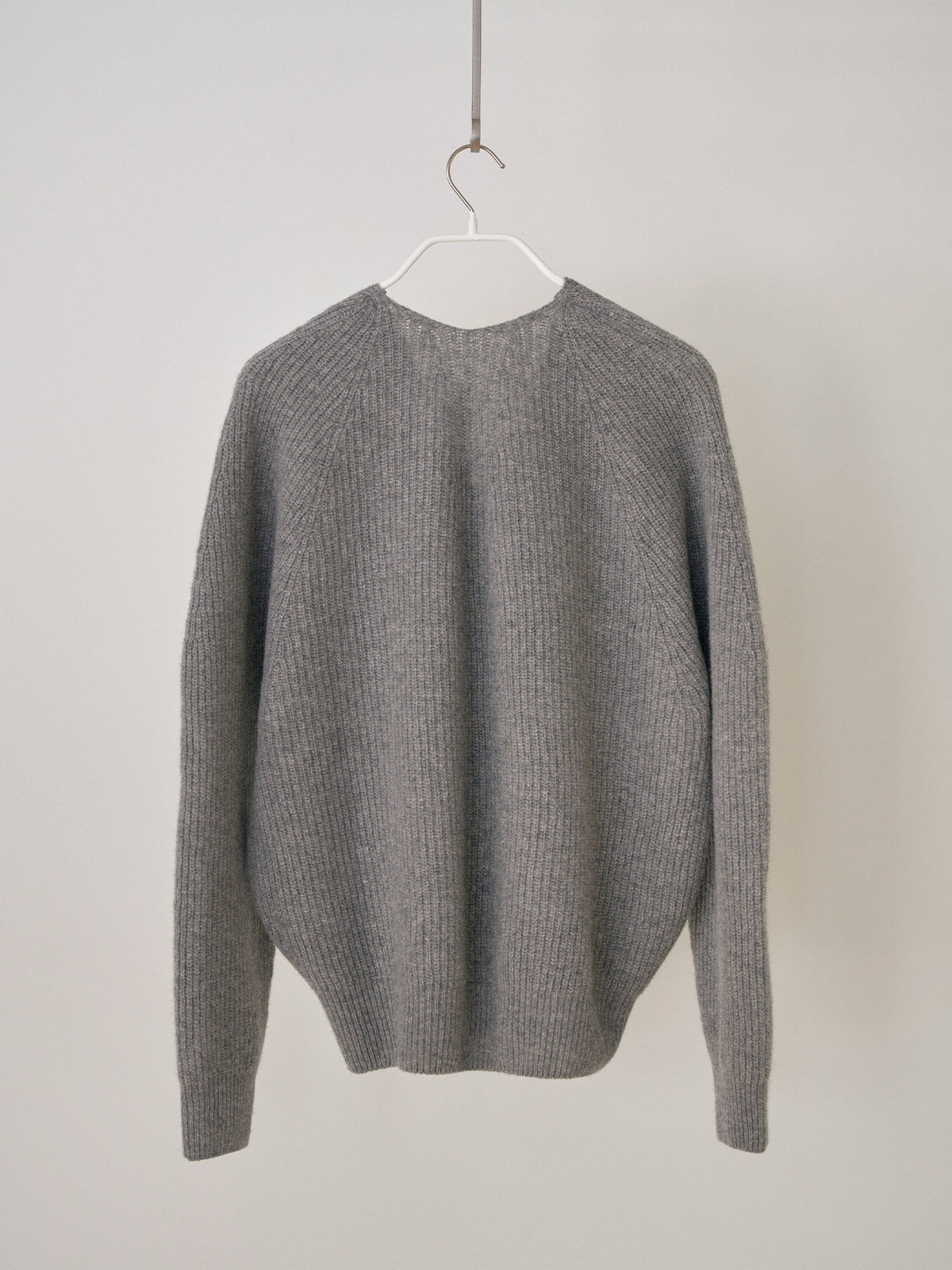 MARAN Wool V-neck Raglan Pullover - Gray 商品画像19/19