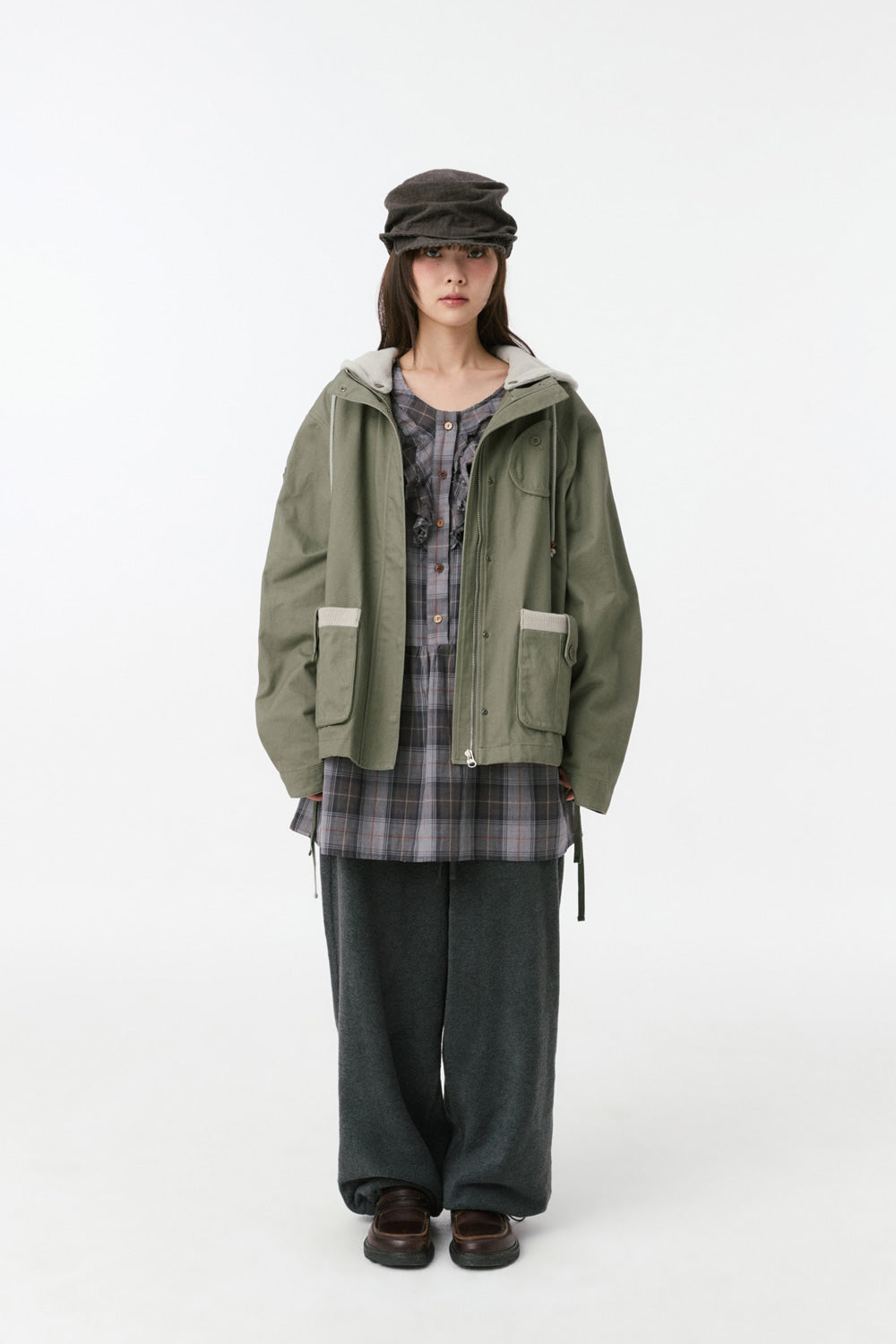 SIGNATURE EMBROIDERY FLEECE PANTS, CHARCOAL