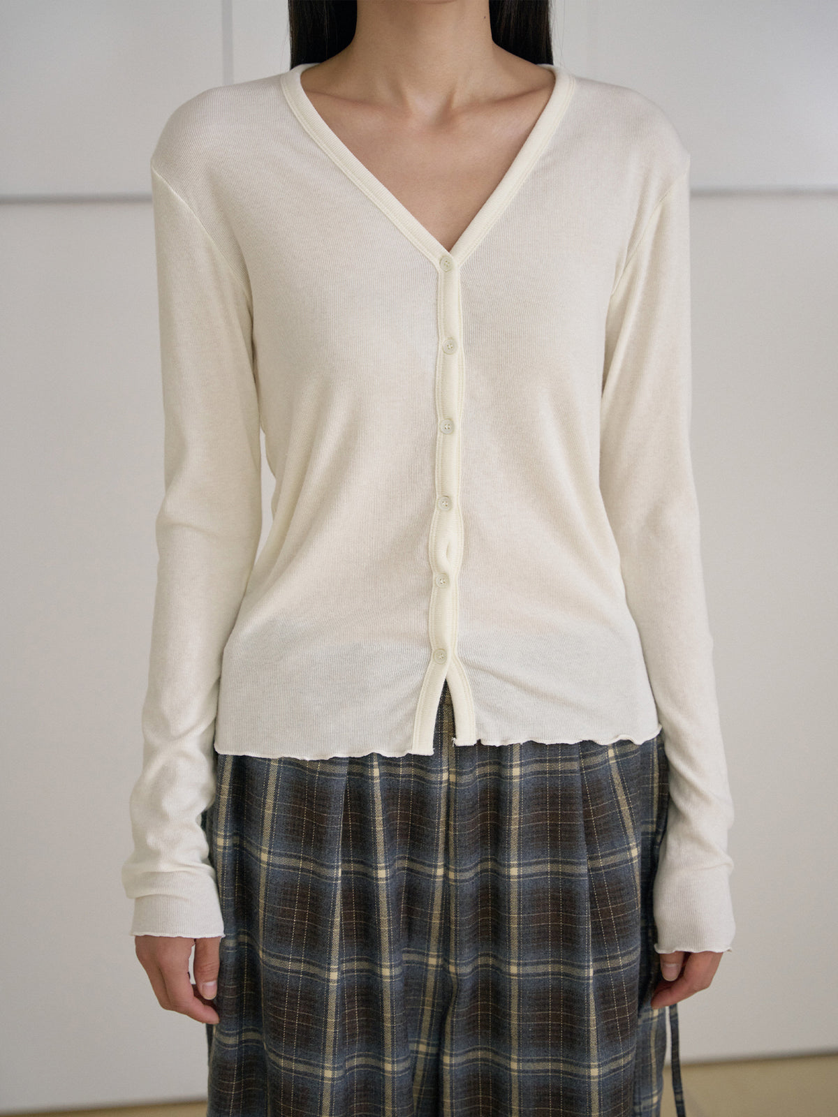 Wave V-neck Rib Cardigan - Cream 8
