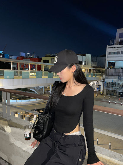 BASIC ROUND NECK LONG SLEEVE -BLACK