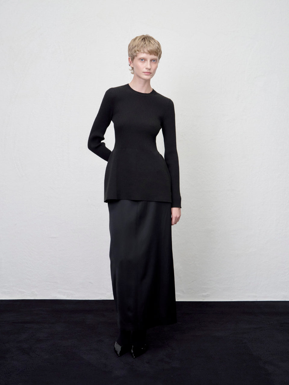 【ARIK. アリク AW】 Ara panel flare knit top Black