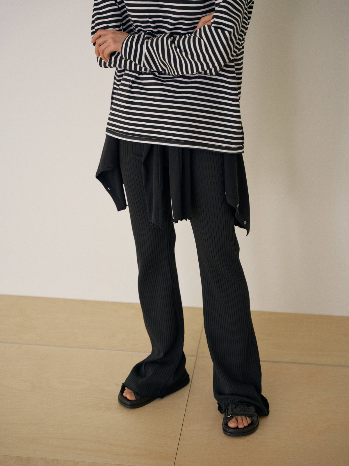 Lino Flare Pants - Black 9