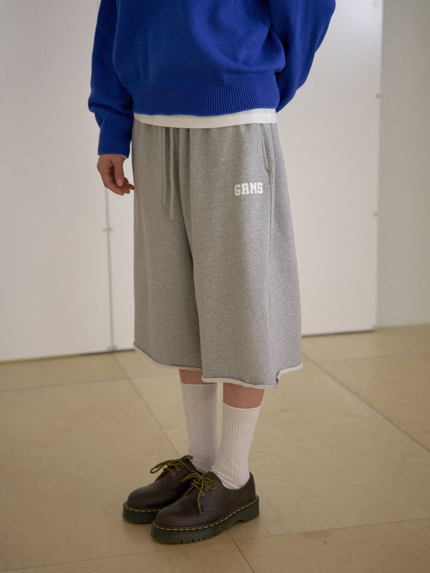 Cutoff Half Sweatpants - Gray