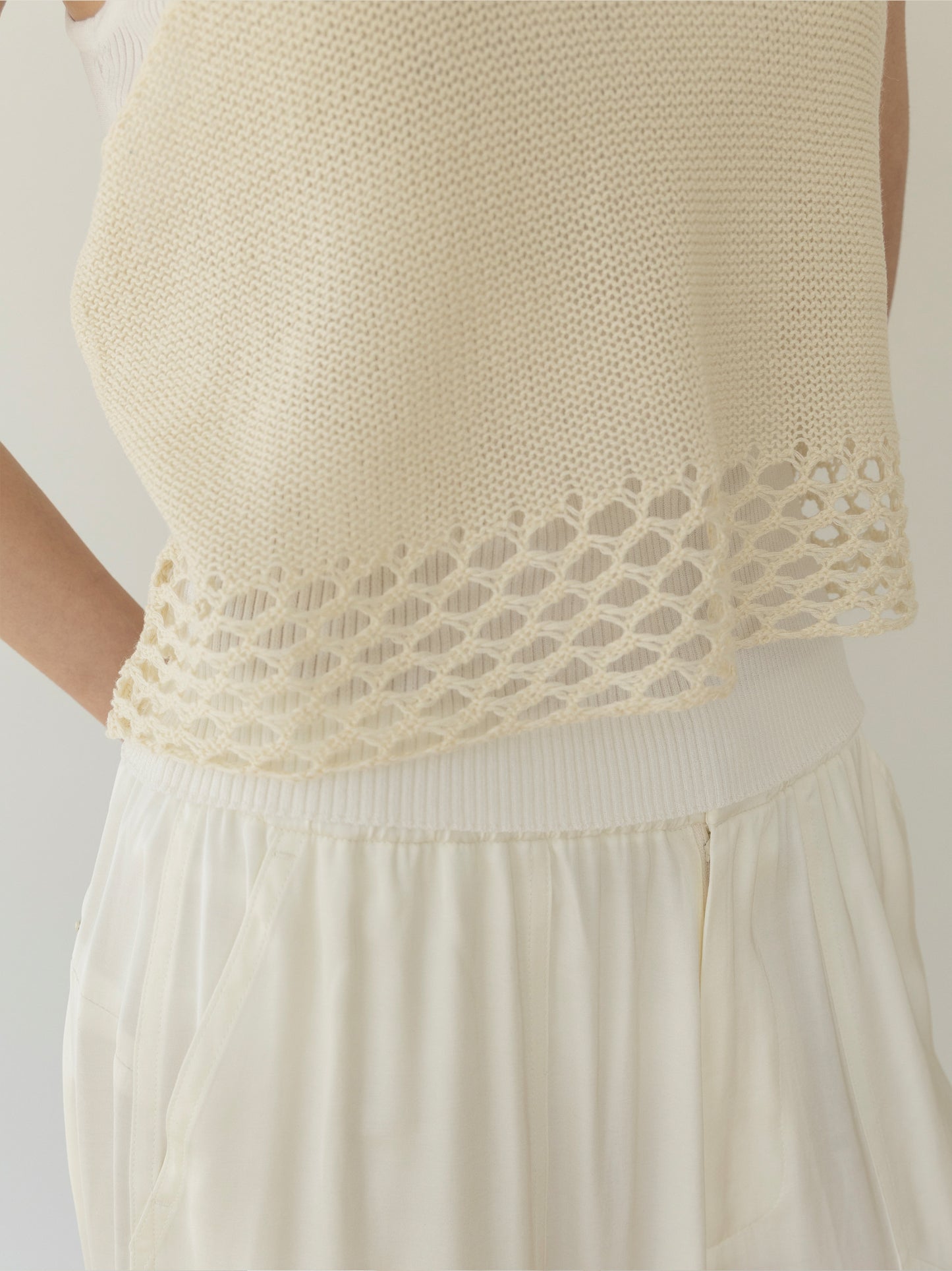 Block Sleeveless-CREAM