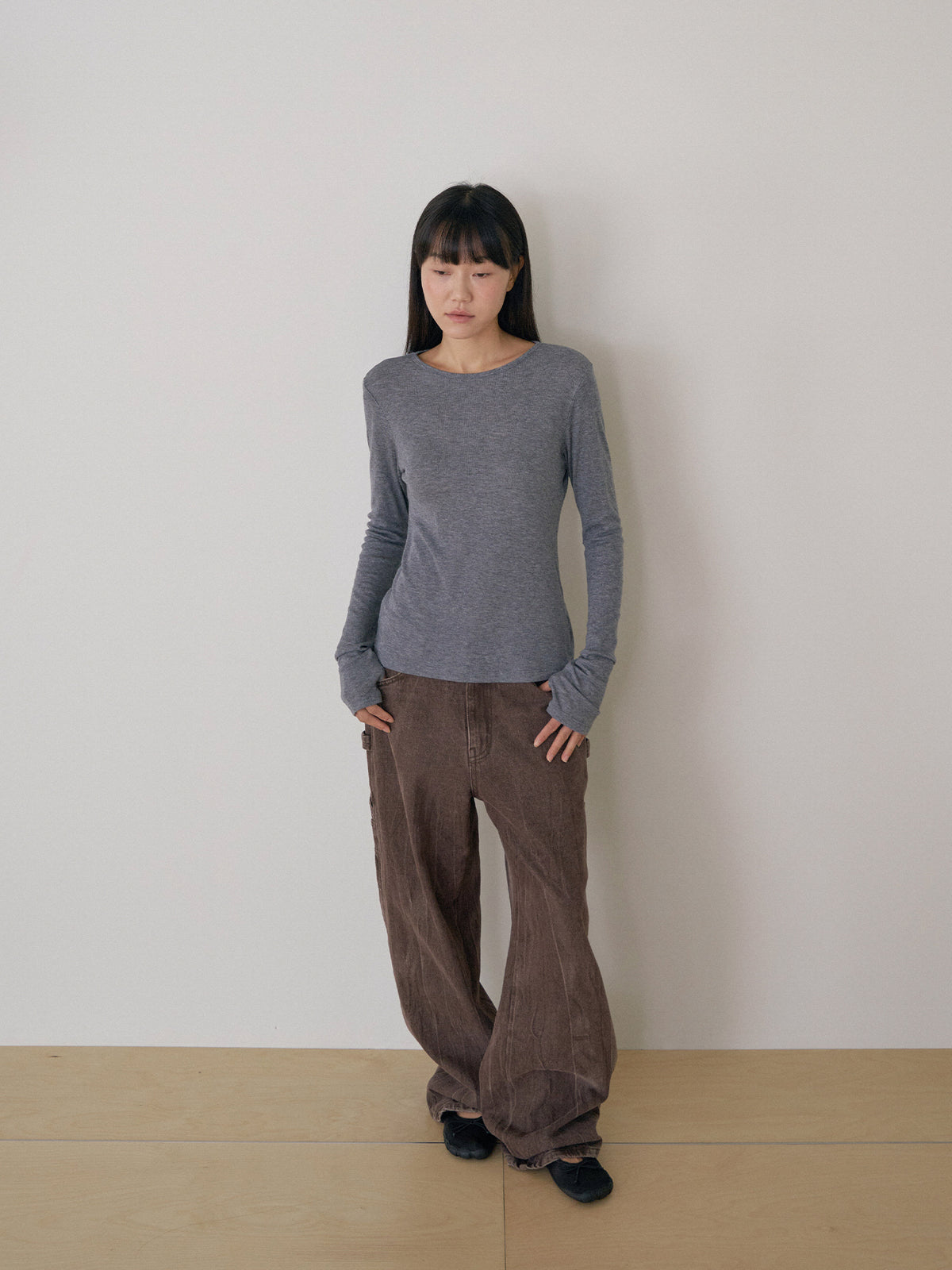 Finger Hole Long Sleeve - Charcoal 6