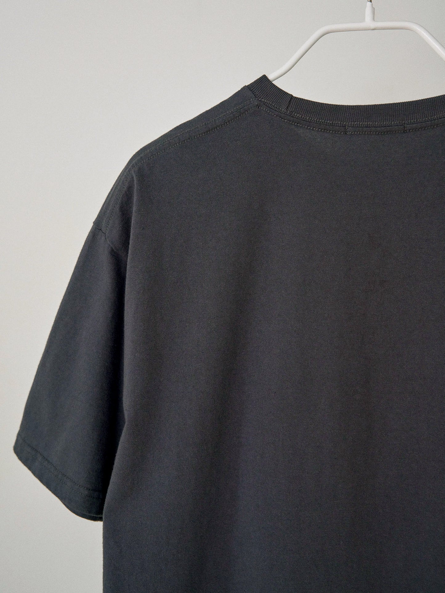 Crack Lettering Short Sleeve - Charcoal