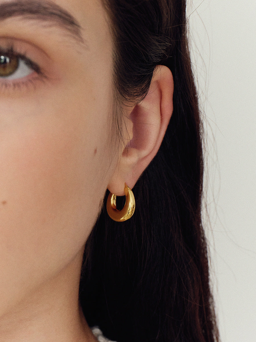 Day hoops earring