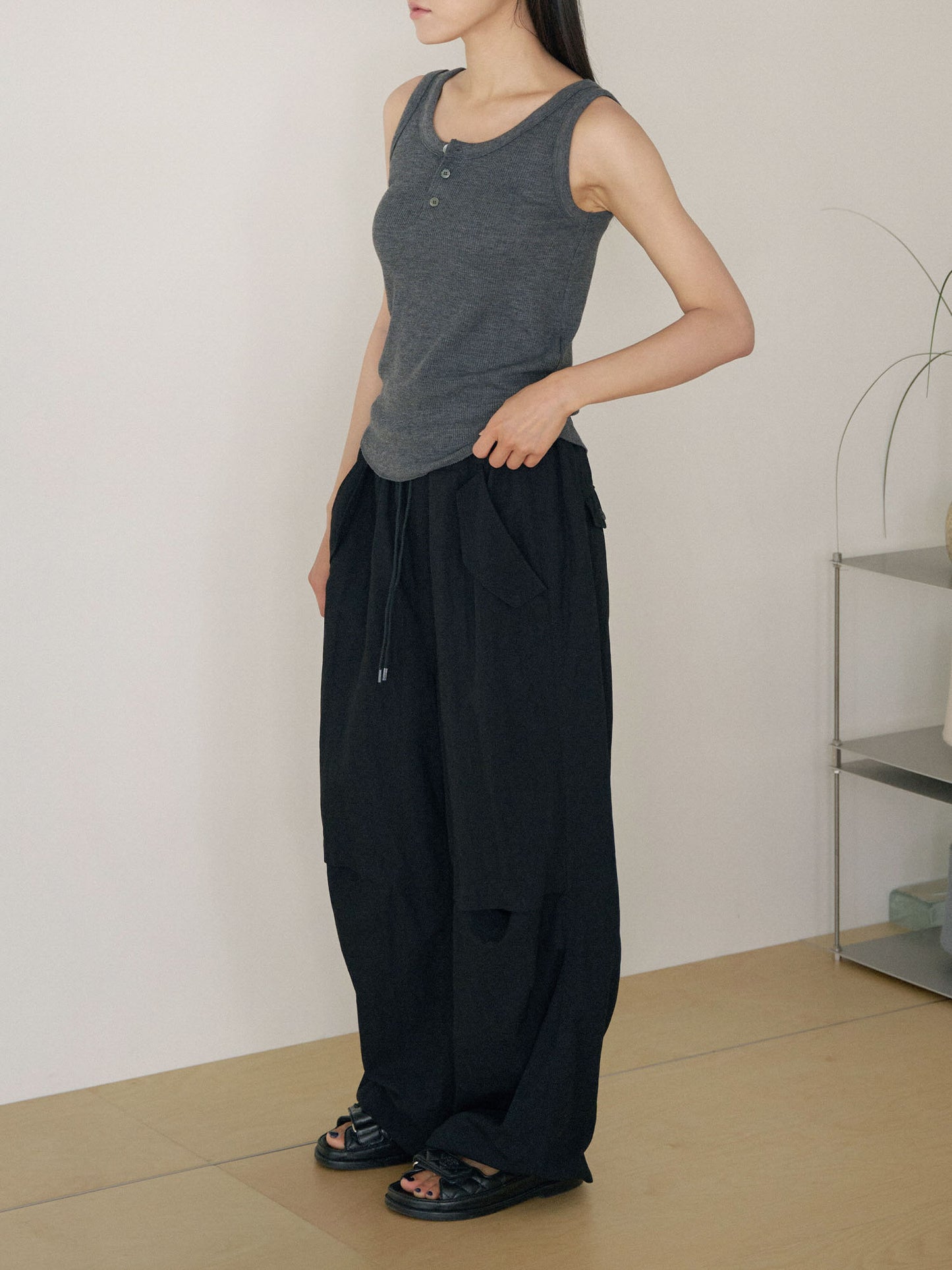 Waffle Button Sleeveless - Charcoal