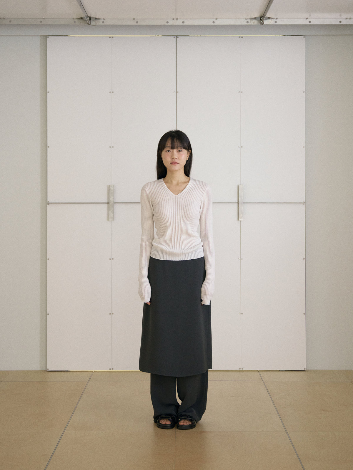 MARAN Double V-neck Rib Pullover - Ivory 商品画像18/21