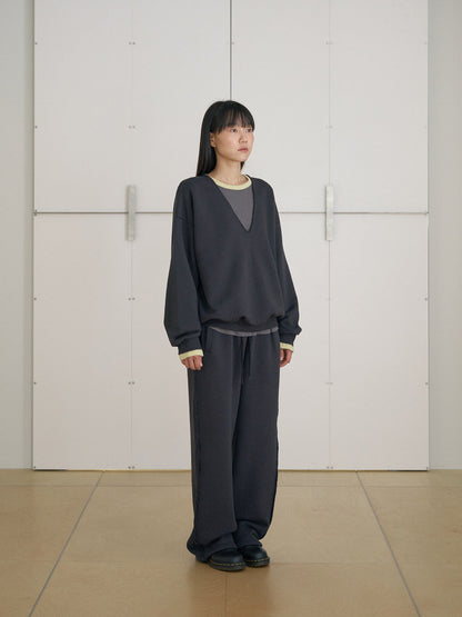 MARAN Raw Edge Sweatshirt - Charcoal 商品画像15/19