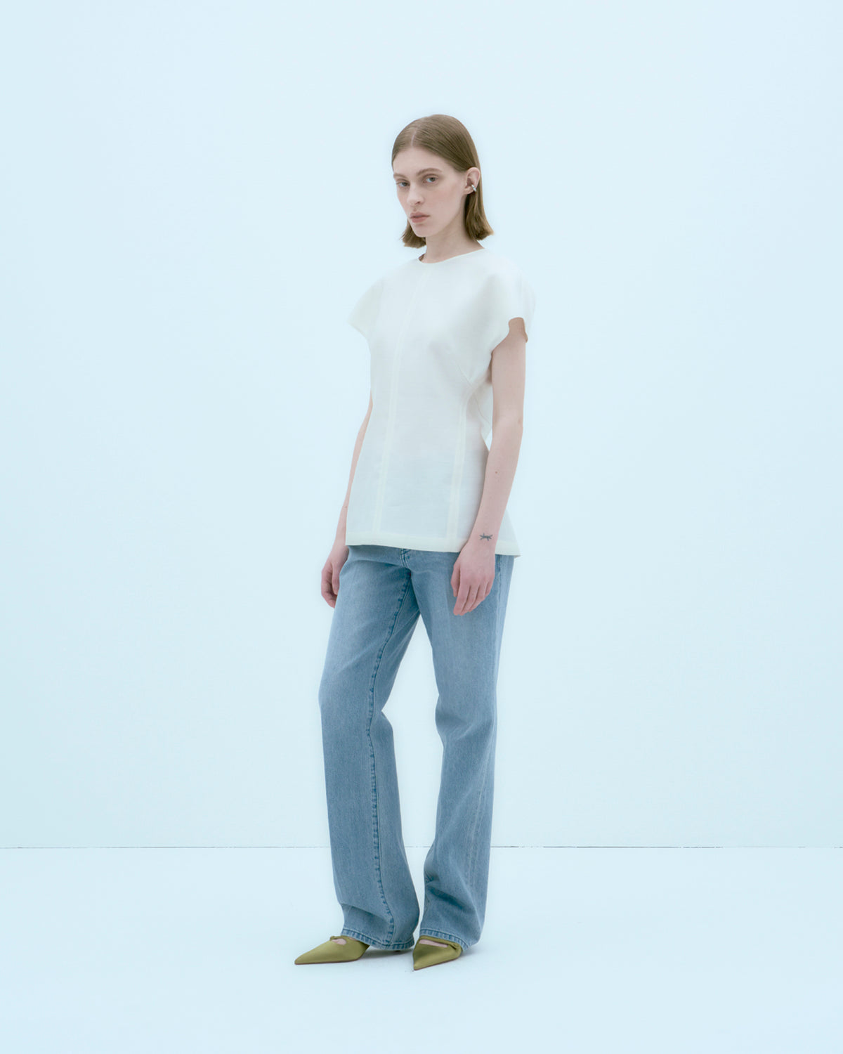 [ARIK.] [25SS] AIN silk blouse top Ivory
