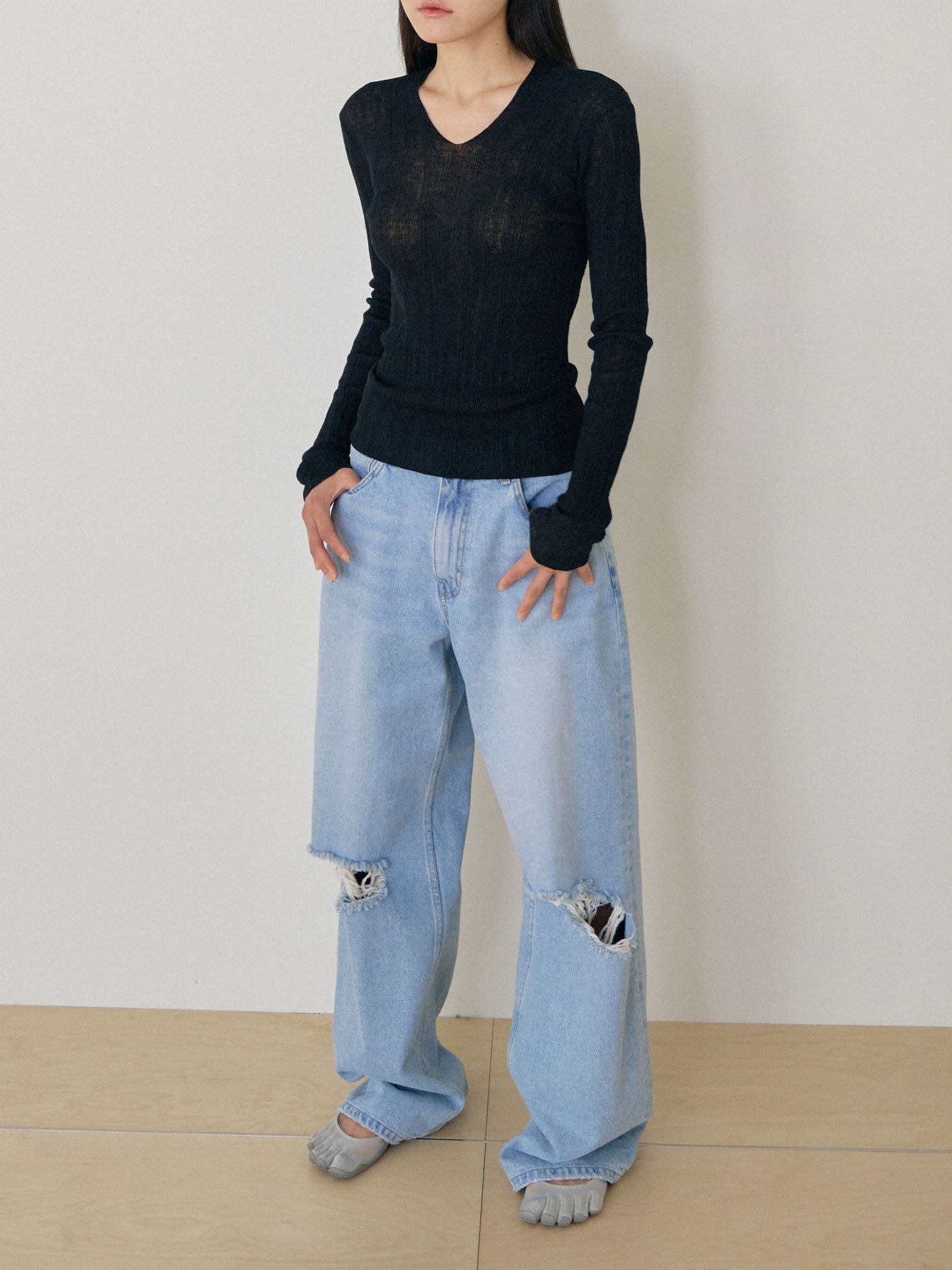 Multi Rib V-neck Pullover - Black
