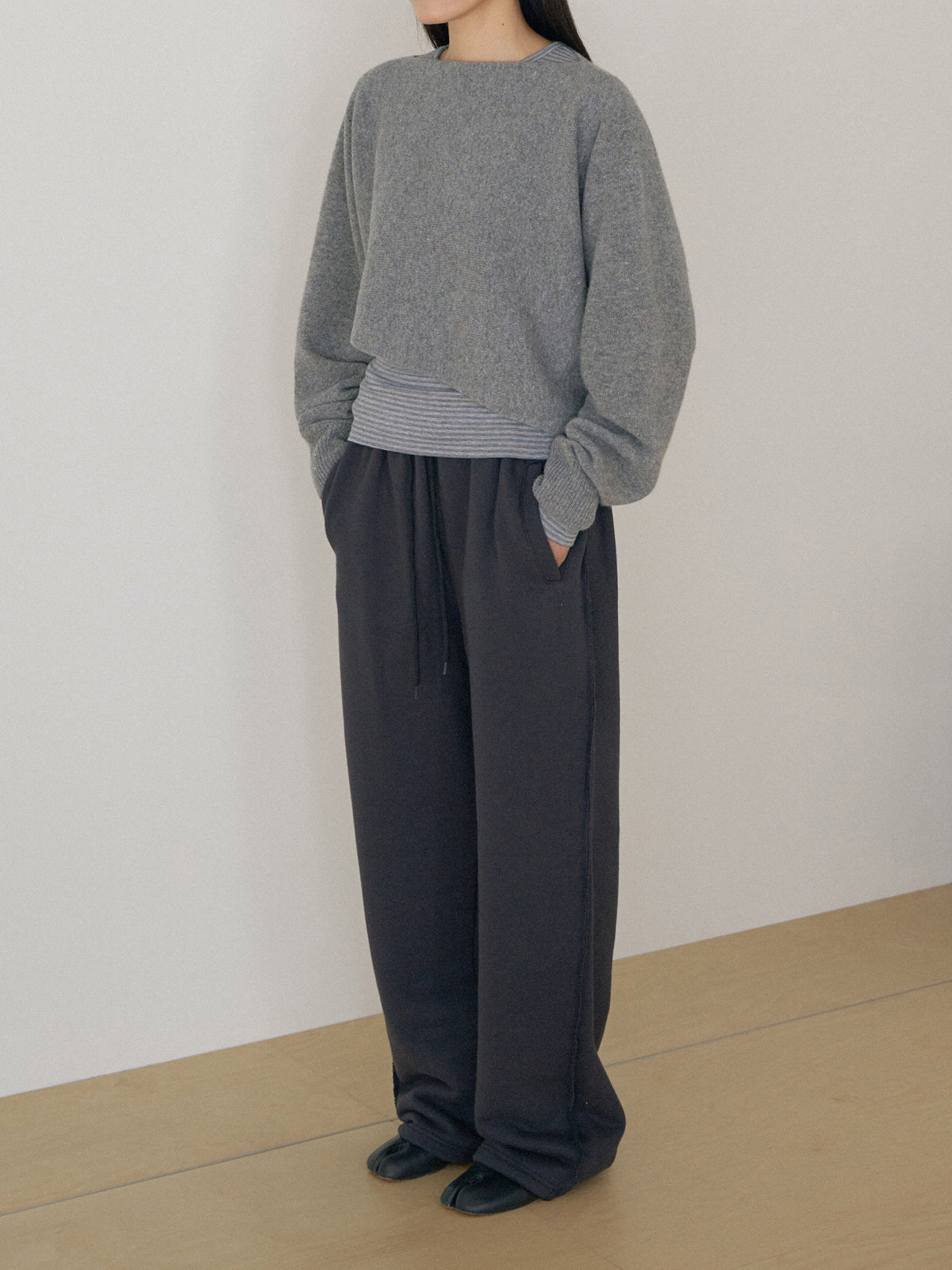 Unbalanced Boat Neck Pullover - Gray 4