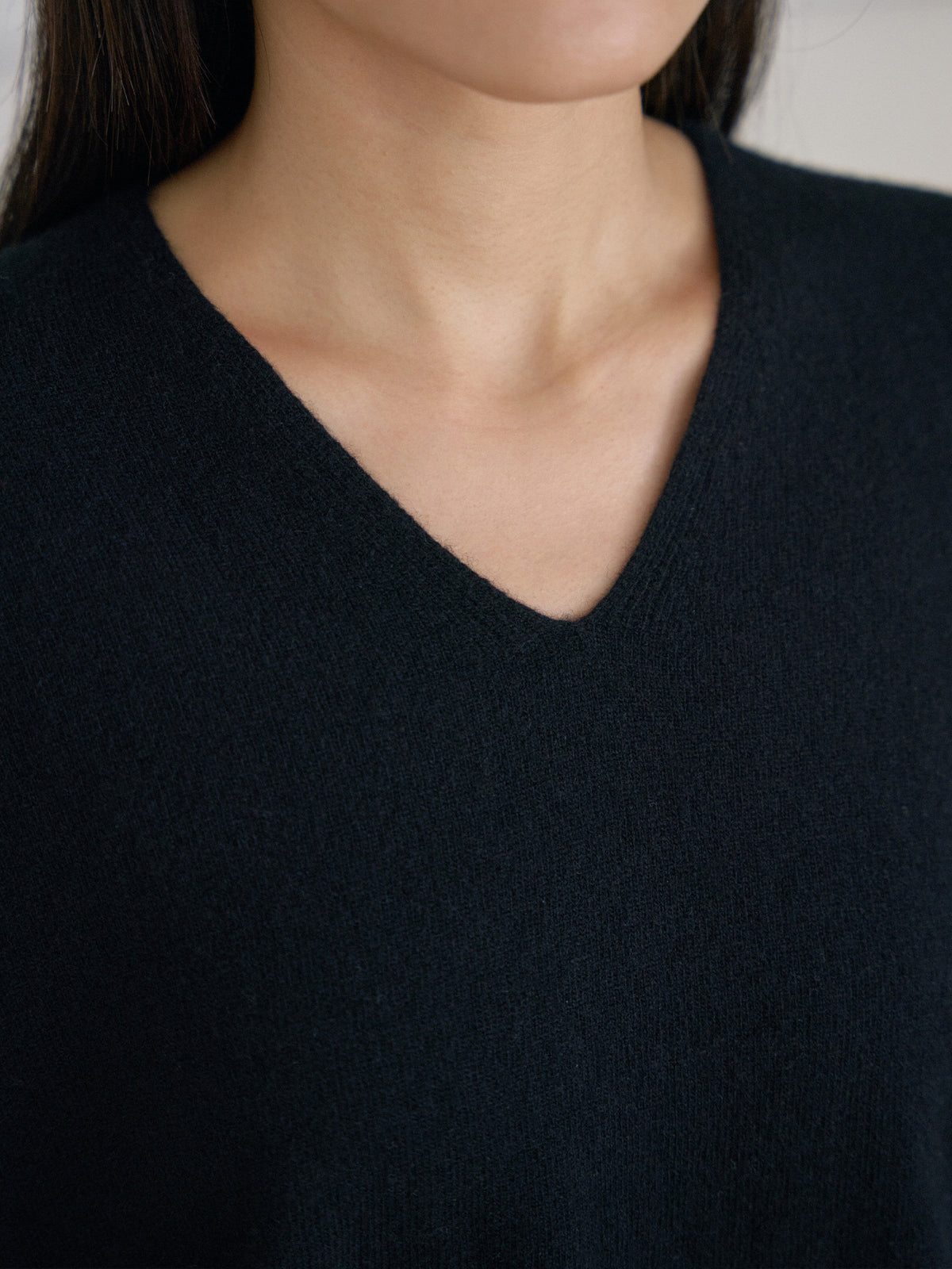 MARAN Cashmere Blend V-neck Pullover - Black 商品画像17/19