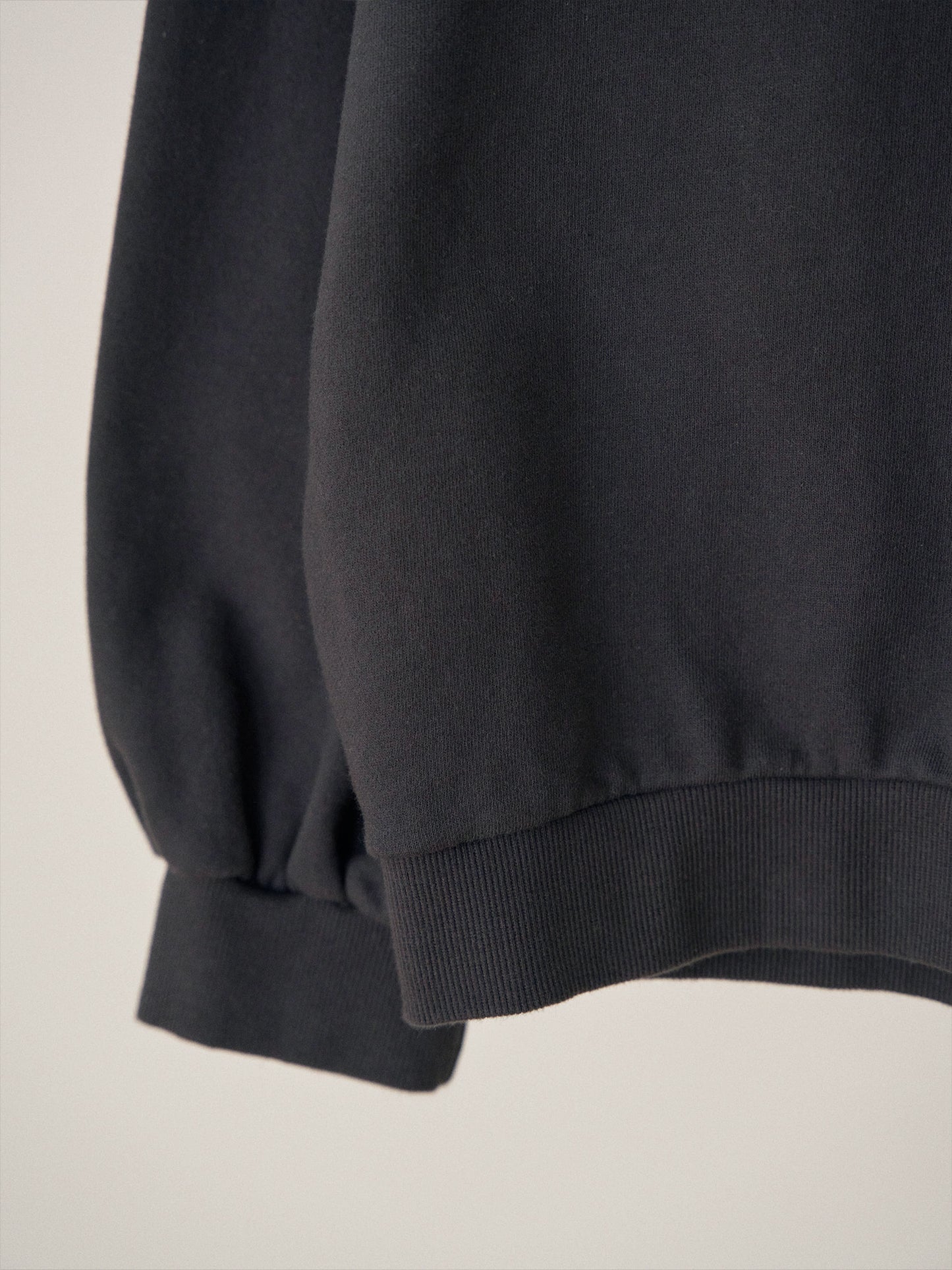 Crack Lettering Sweatshirt - Charcoal