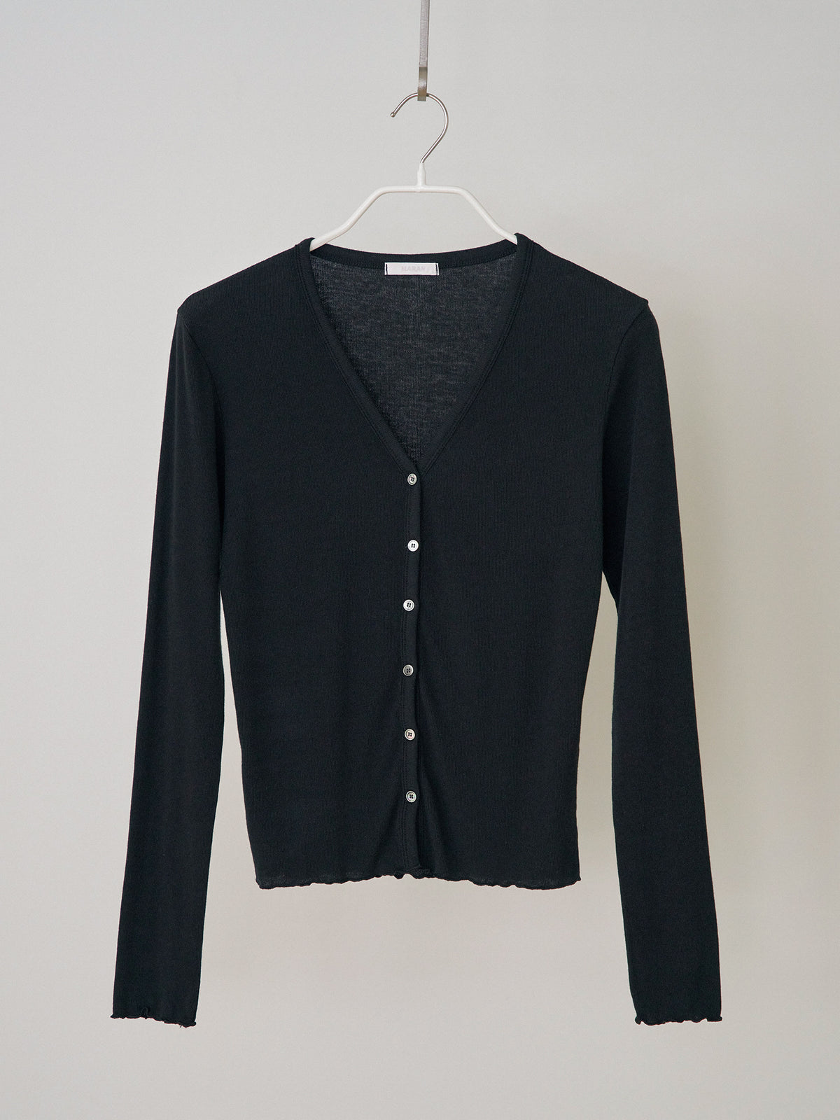 MARAN Wave V-neck Rib Cardigan - Black 商品画像18/21