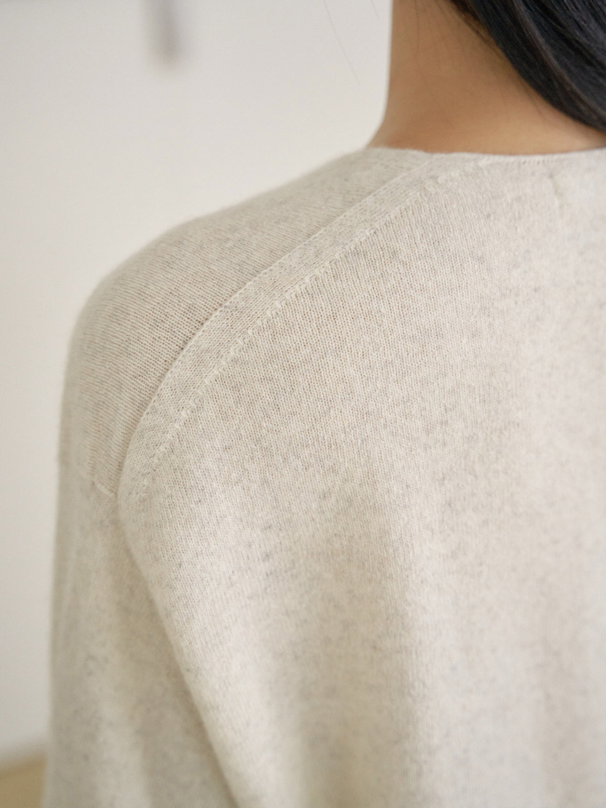 MARAN Cashmere Blend V-neck Pullover - Oatmeal 商品画像17/21