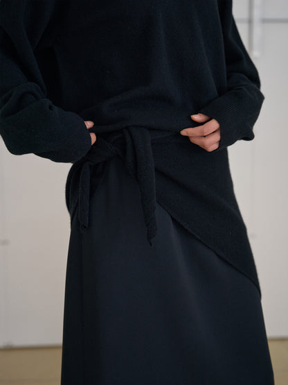 Triangle Scarf - Black 8