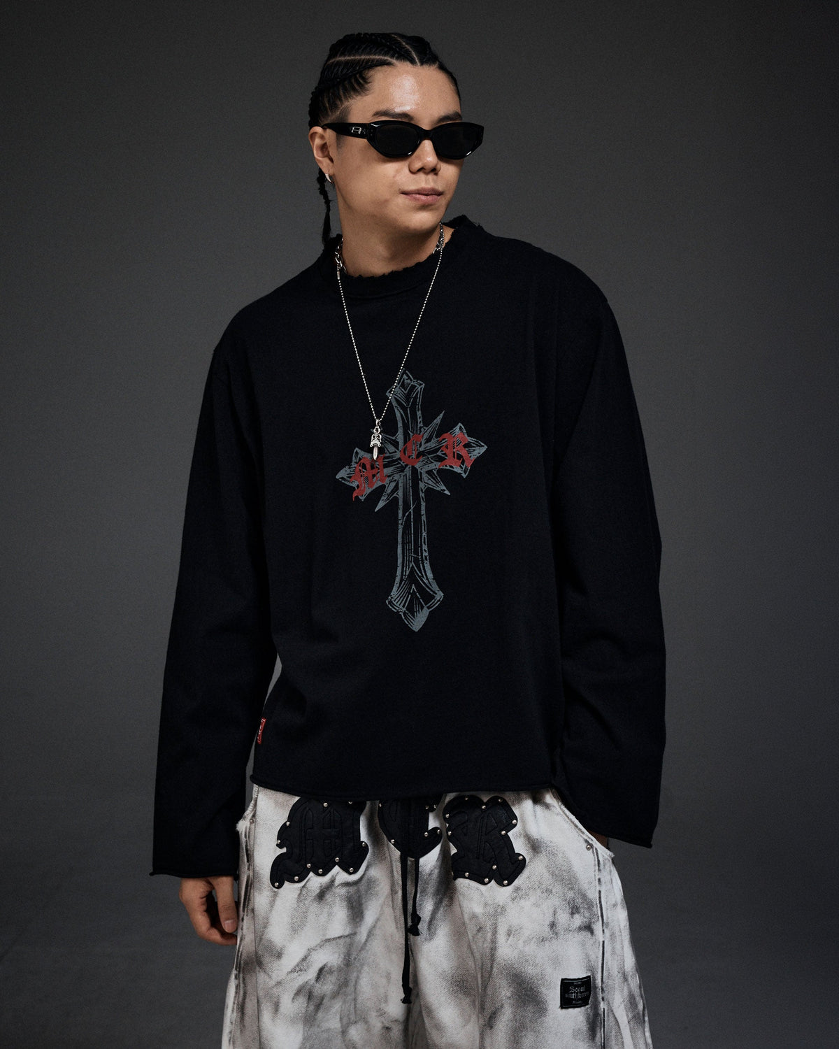Scarred cross LS(black)