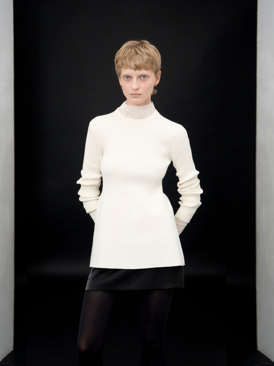 【ARIK. アリク AW】Ara panel flare knit top Cream