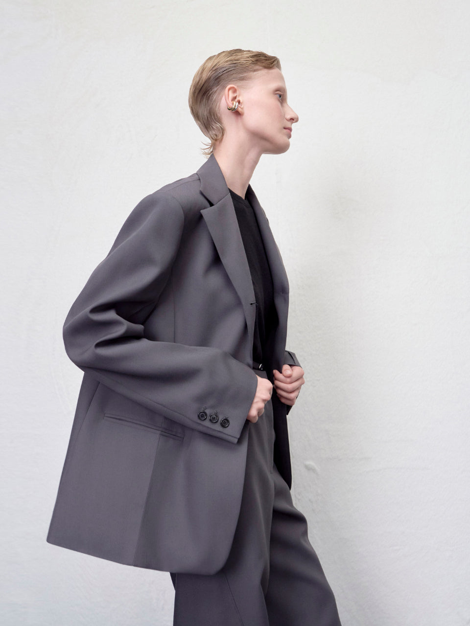 【ARIK. アリク AW】Kaus Pressed single jacket Grey