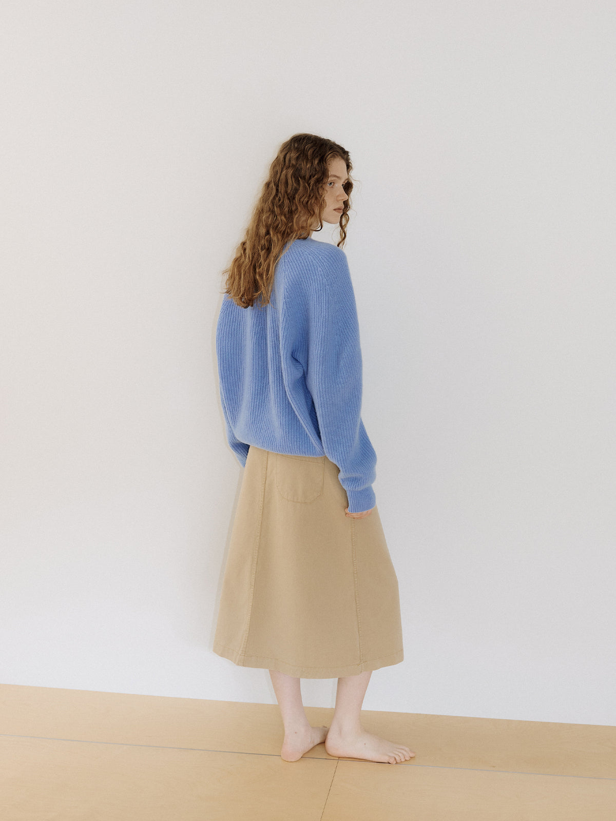 Wool V-neck Raglan Pullover - Blue 4