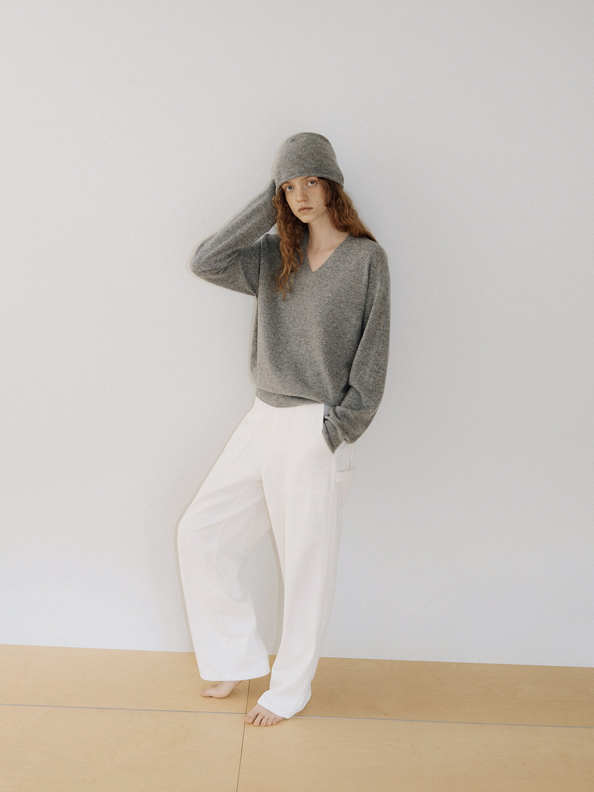 Cashmere Blend V-neck Pullover - Gray 4