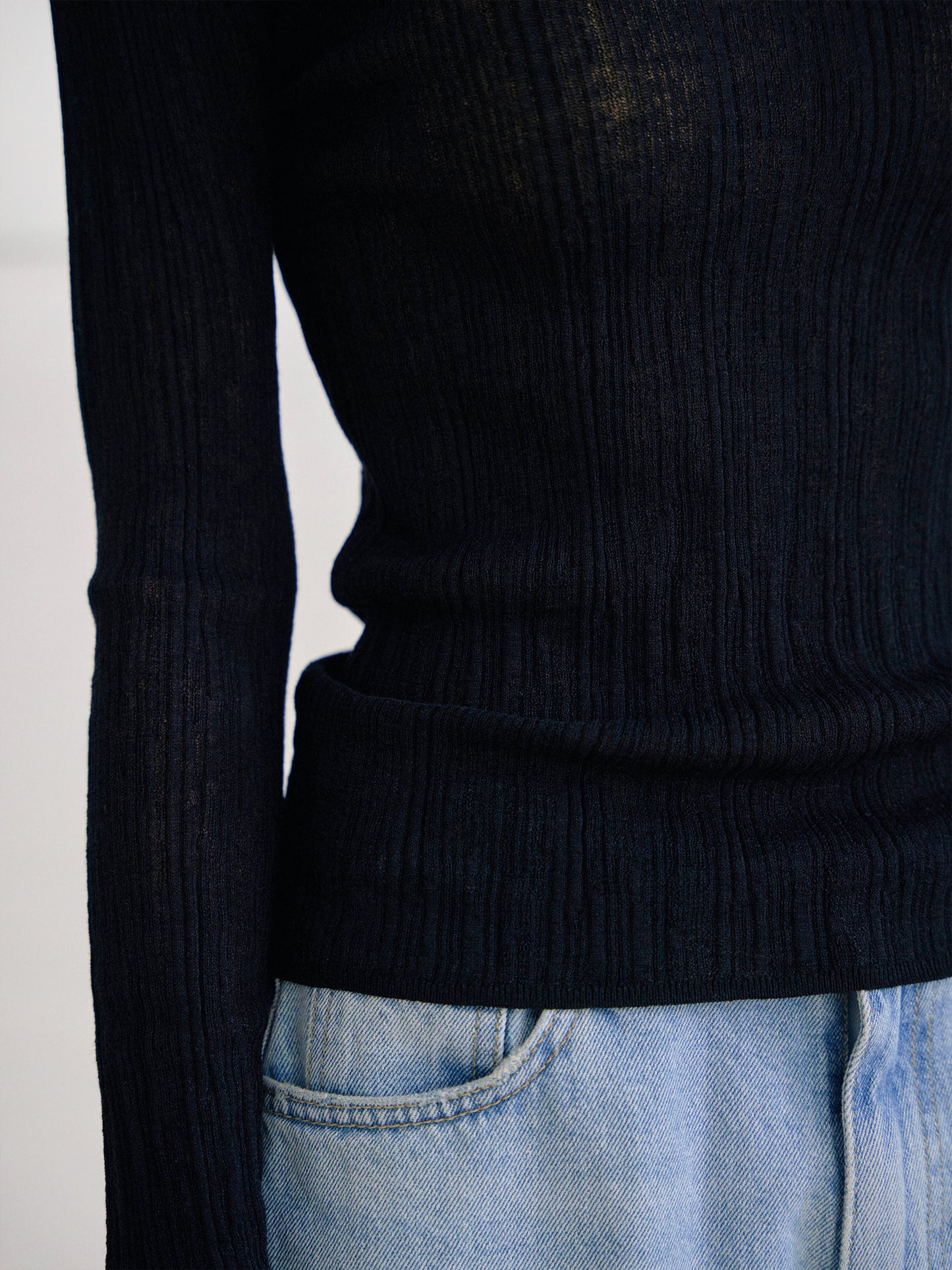 Multi Rib V-neck Pullover - Black