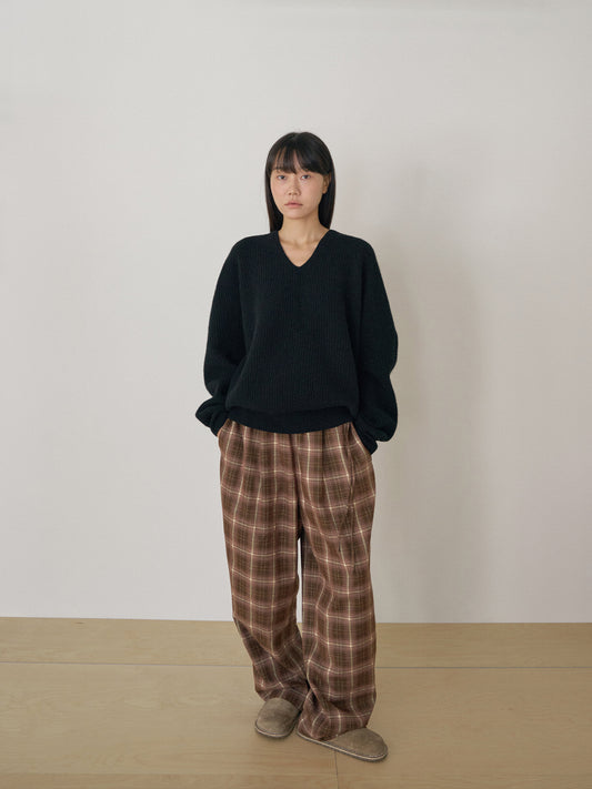 Wool V-neck Raglan Pullover - Black 2