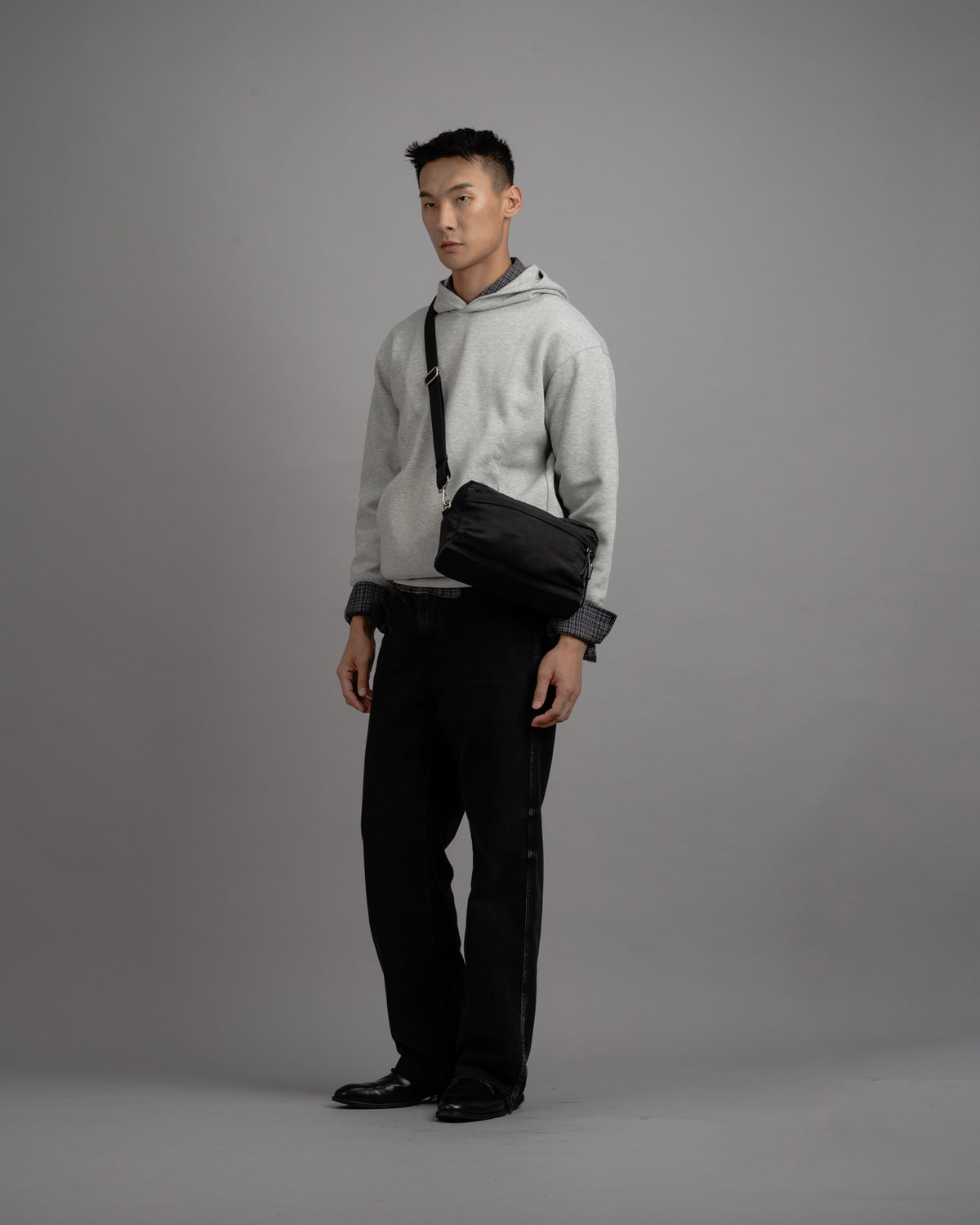 【Requisite レキジット】Cross bag 001 (Grey)