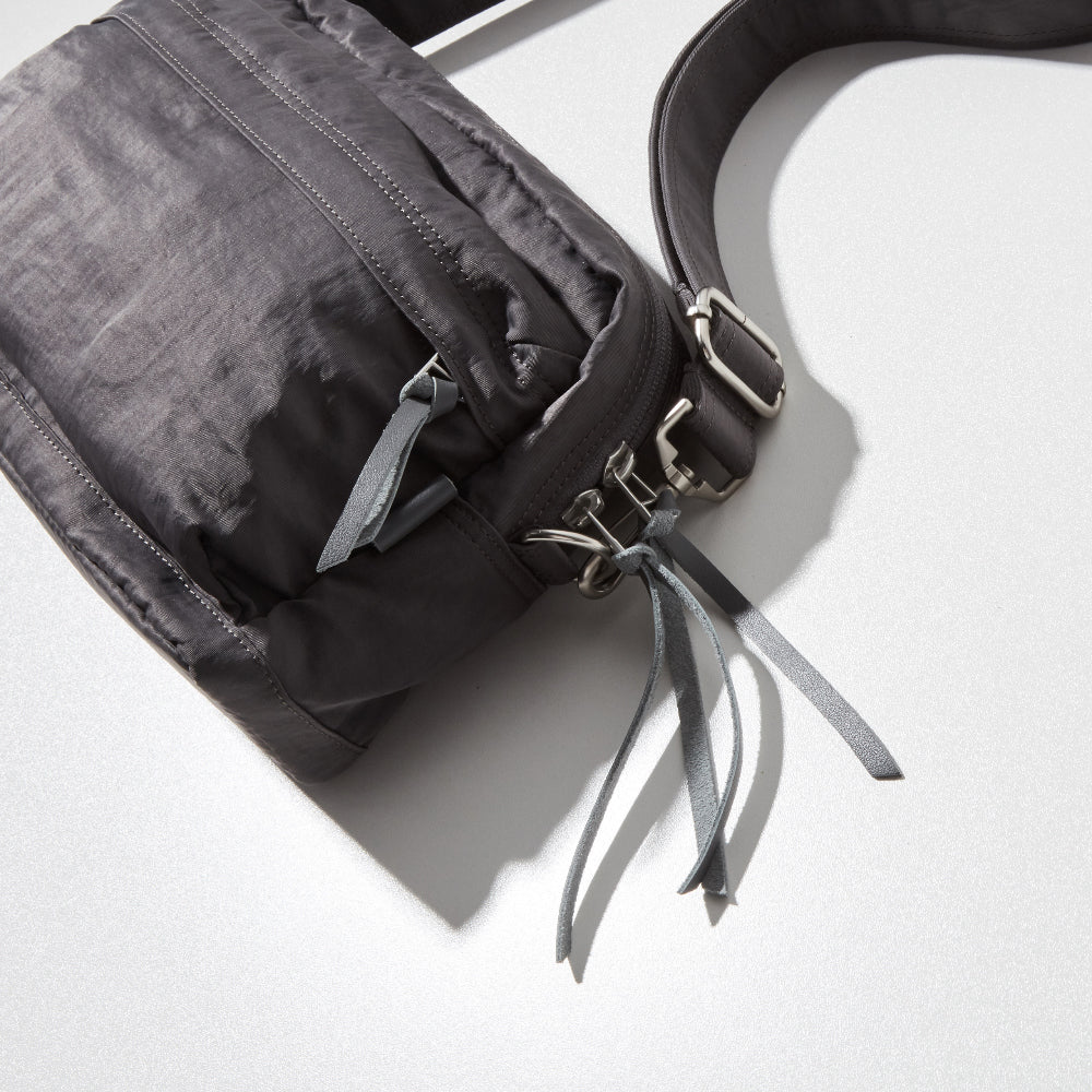 【Requisite レキジット】Cross bag 001 (Grey)