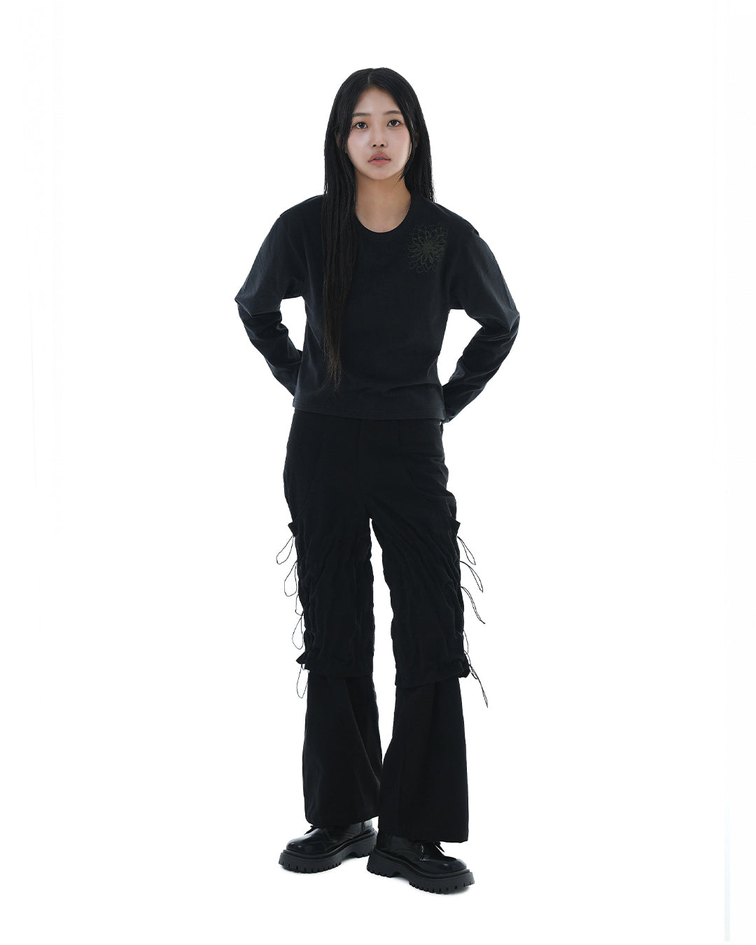 Distorted Flower Crop Long Sleeve_Black 