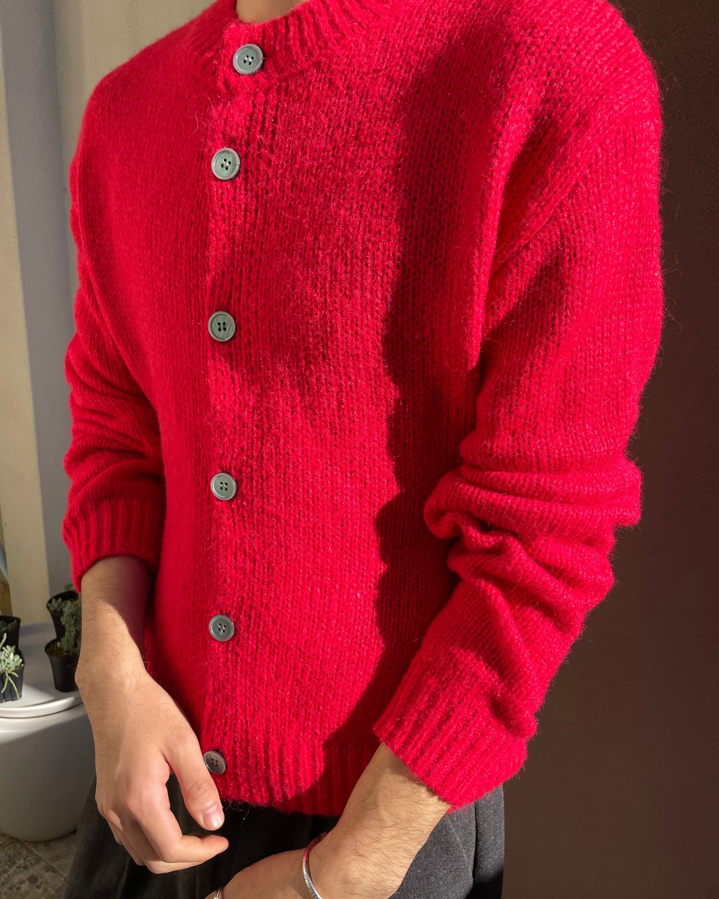 Round neck cardigan