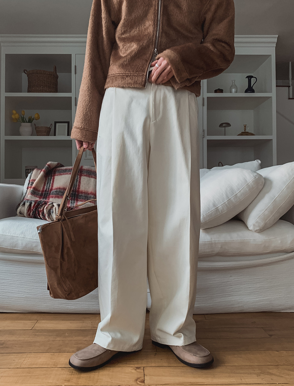 Soft Volume Tuck Wide Pants