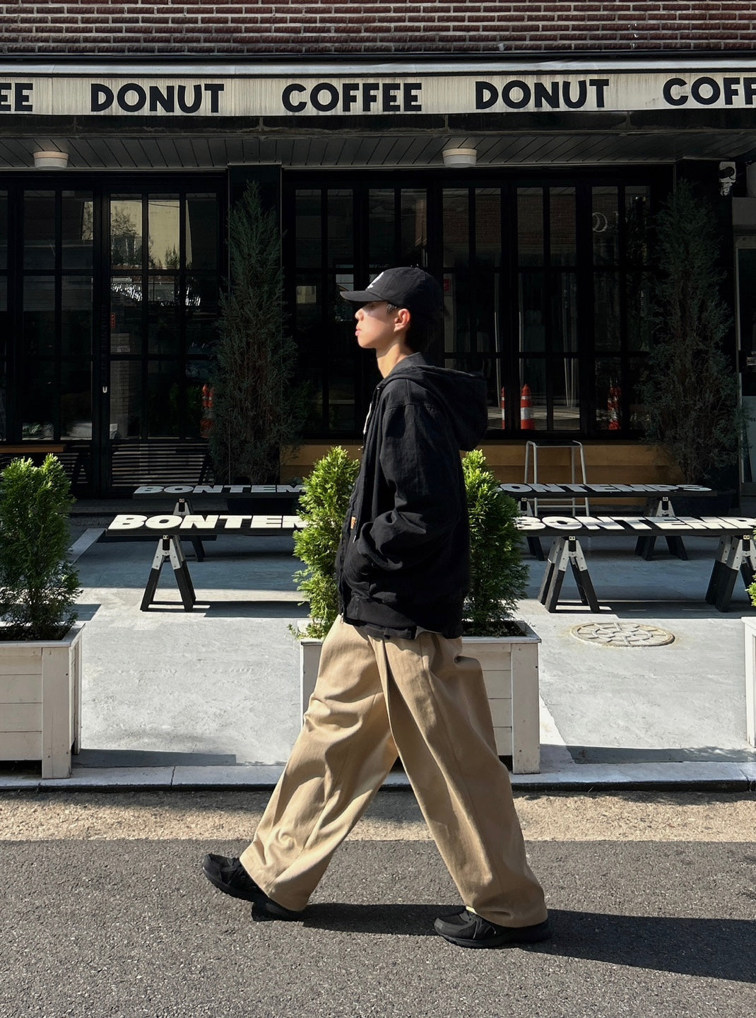 Soft Volume Tuck Wide Pants