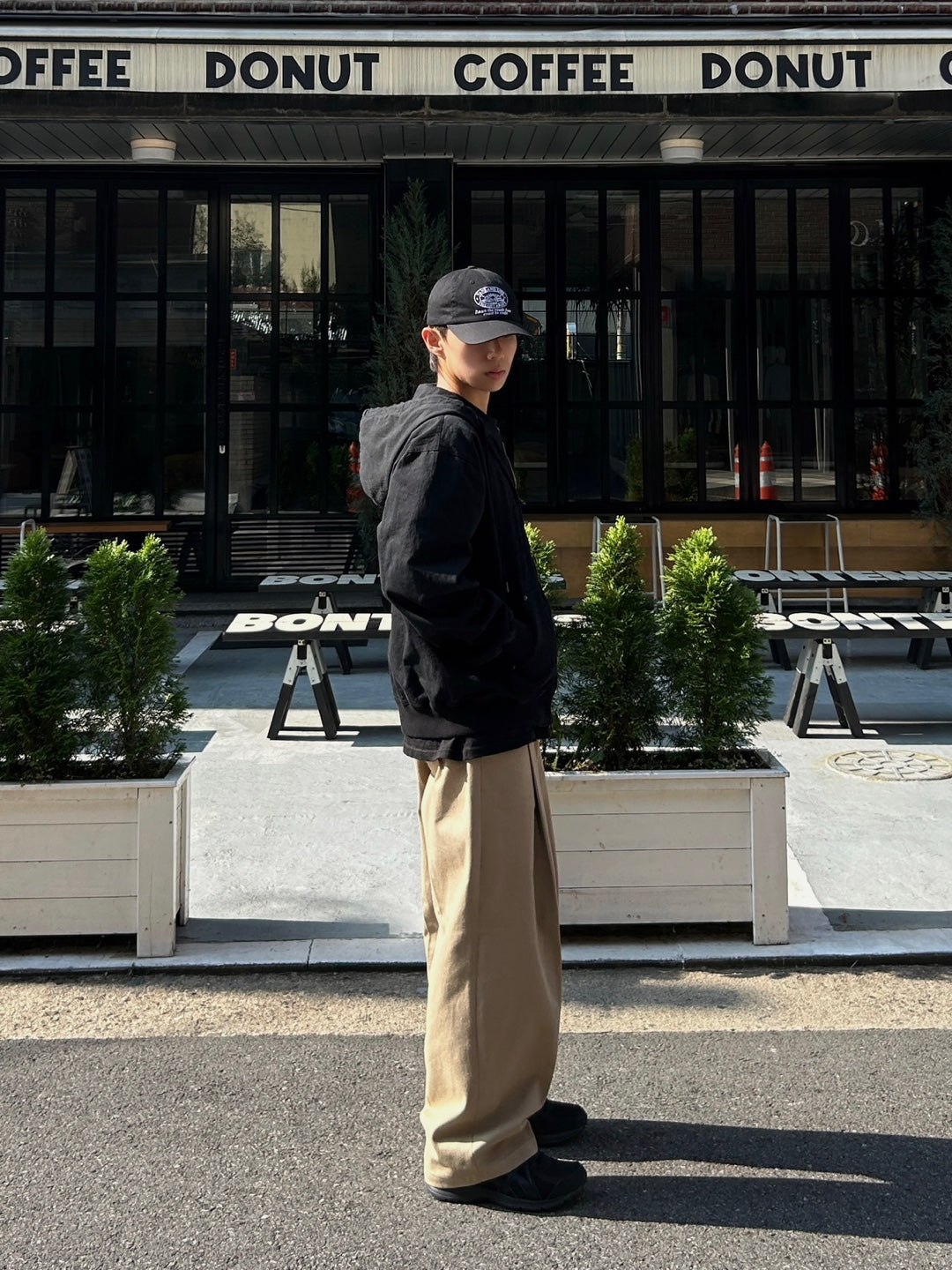 Soft Volume Tuck Wide Pants