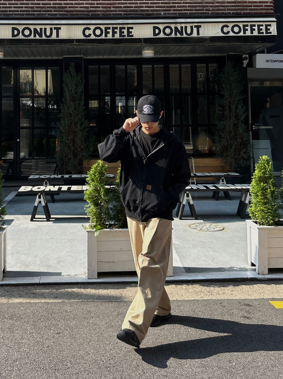 Soft Volume Tuck Wide Pants