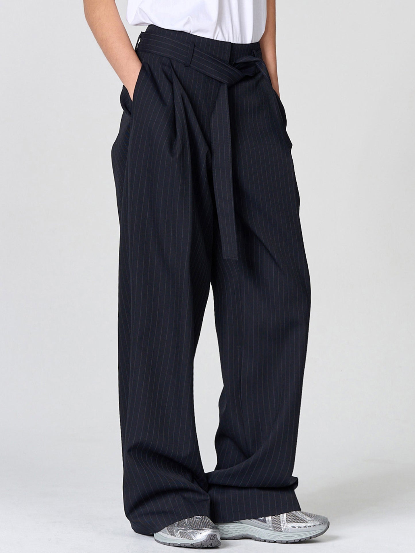 【MAGJAY】[Pluvi] Stripe Belted Trousers