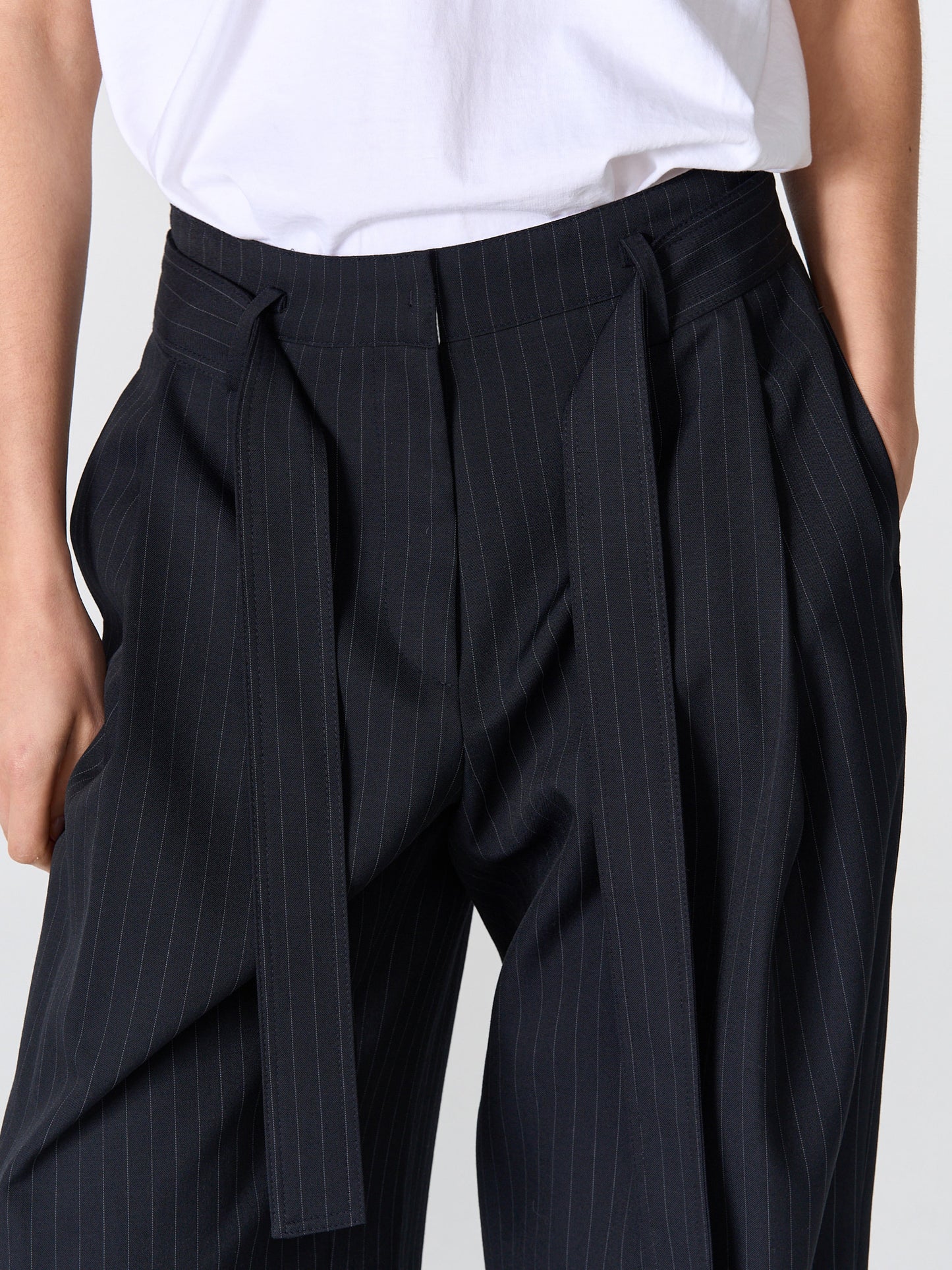 【MAGJAY】[Pluvi] Stripe Belted Trousers