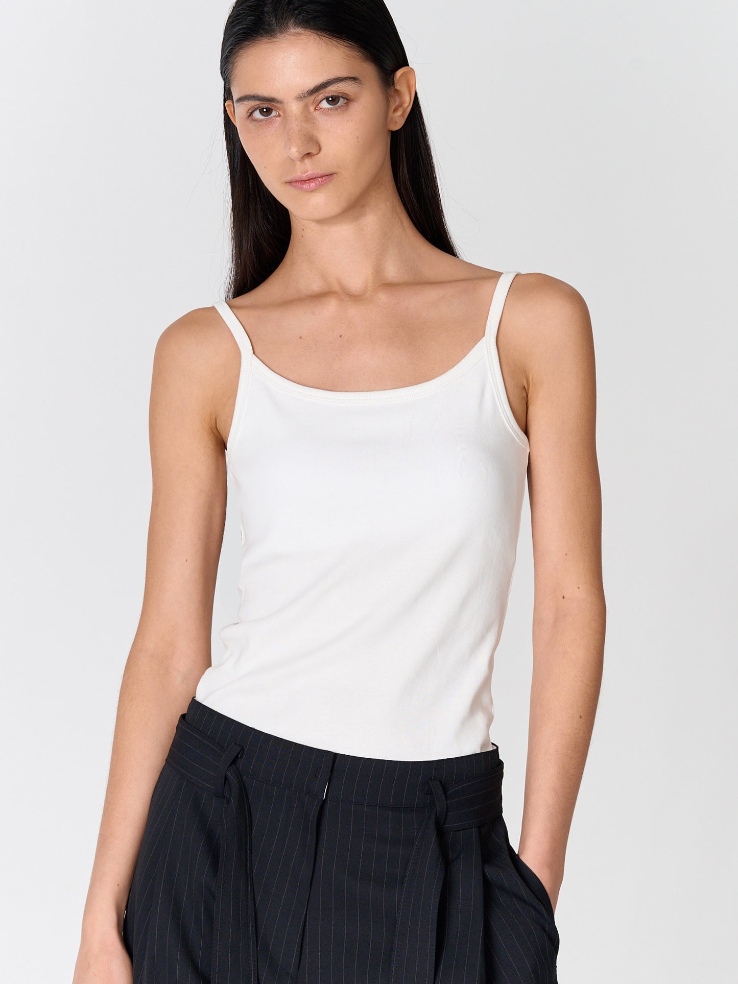Cotton Fitted U-Neck Sleeveless Top 