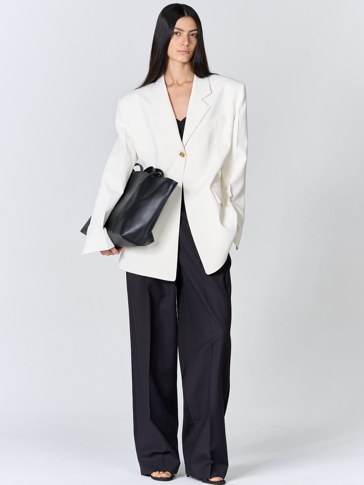 【MAGJAY】V-Neck Sleeveless Top