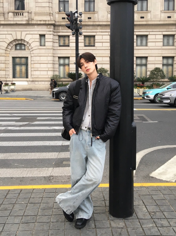 Curve Panel Wide Baggy Denim Pants (2 Colors)