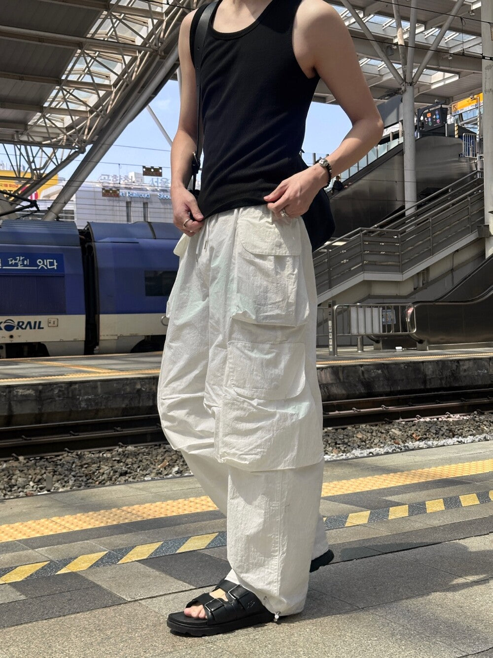 Kona Pigment Cargo Pants