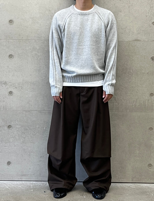 Fingerhole Raglan Knit