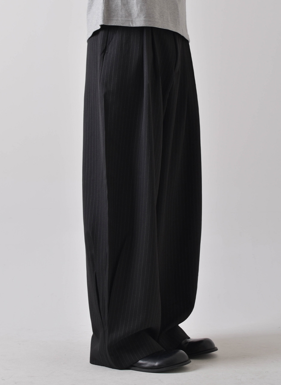 Luen Stripe Wide Trousers – WooStore Luen Stripe Wide Trousers – WooStore