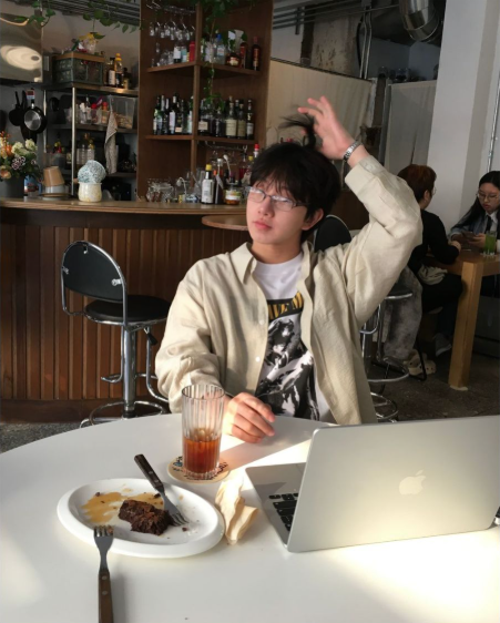 Airy Texture Light Shirt