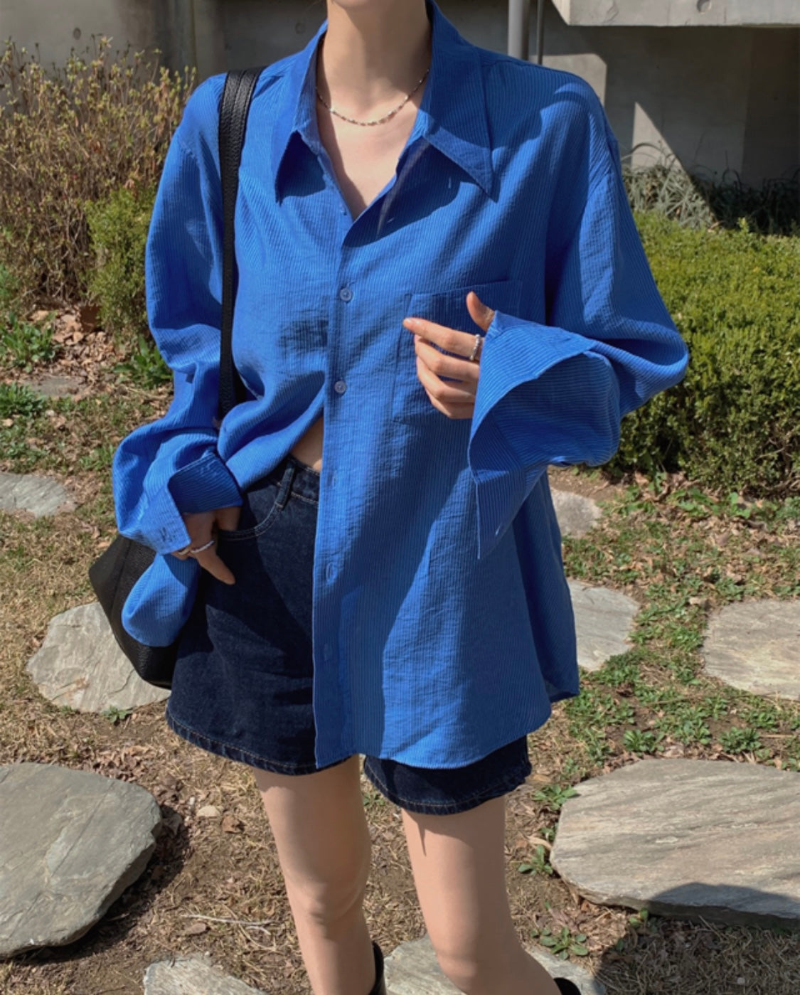 Airy Texture Light Shirt